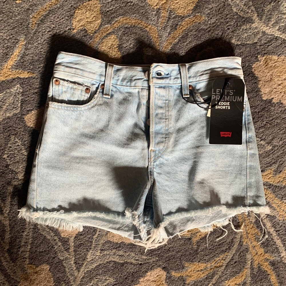 Levi’s wedgie shorts NOT EVER WORN